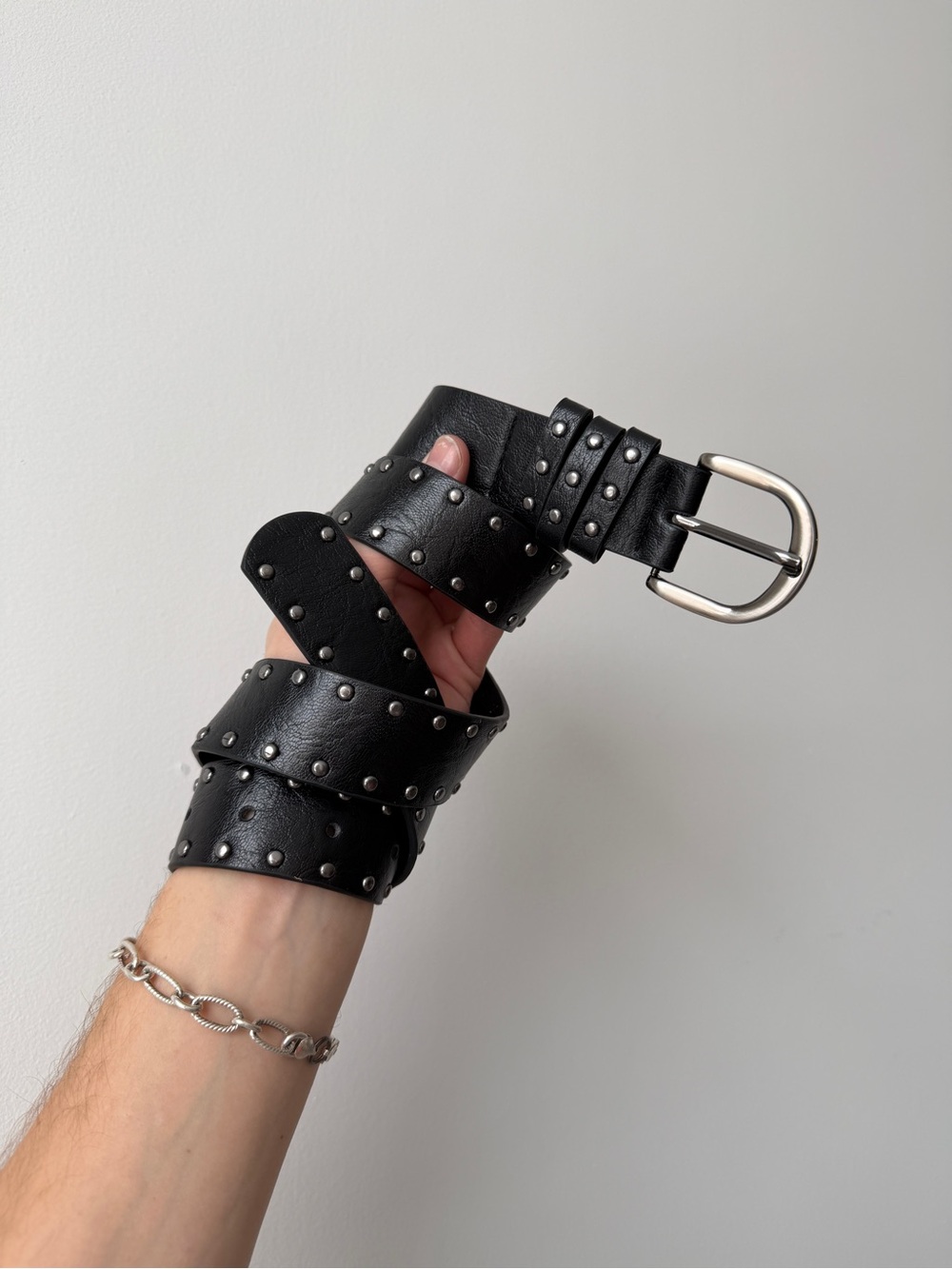 Black Studded Men's Leather Belt - Picture 9 of 9